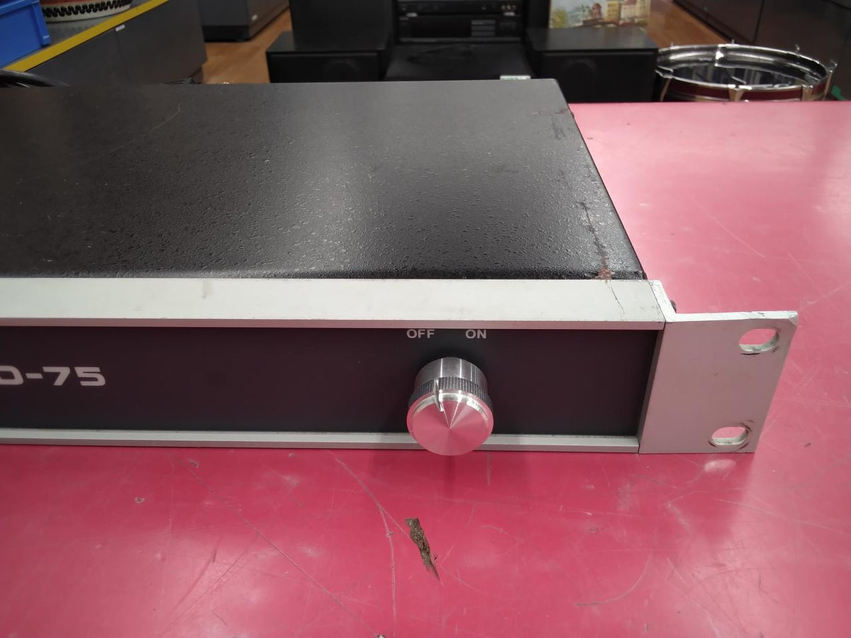 CROWN PA Power Amplifier D-75