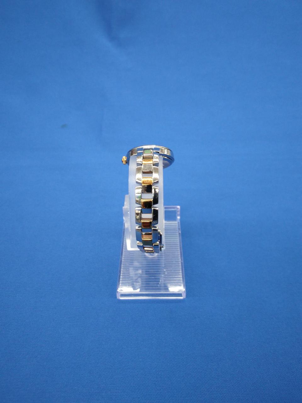 SEIKO Solar Wristwatch V117-0VC0