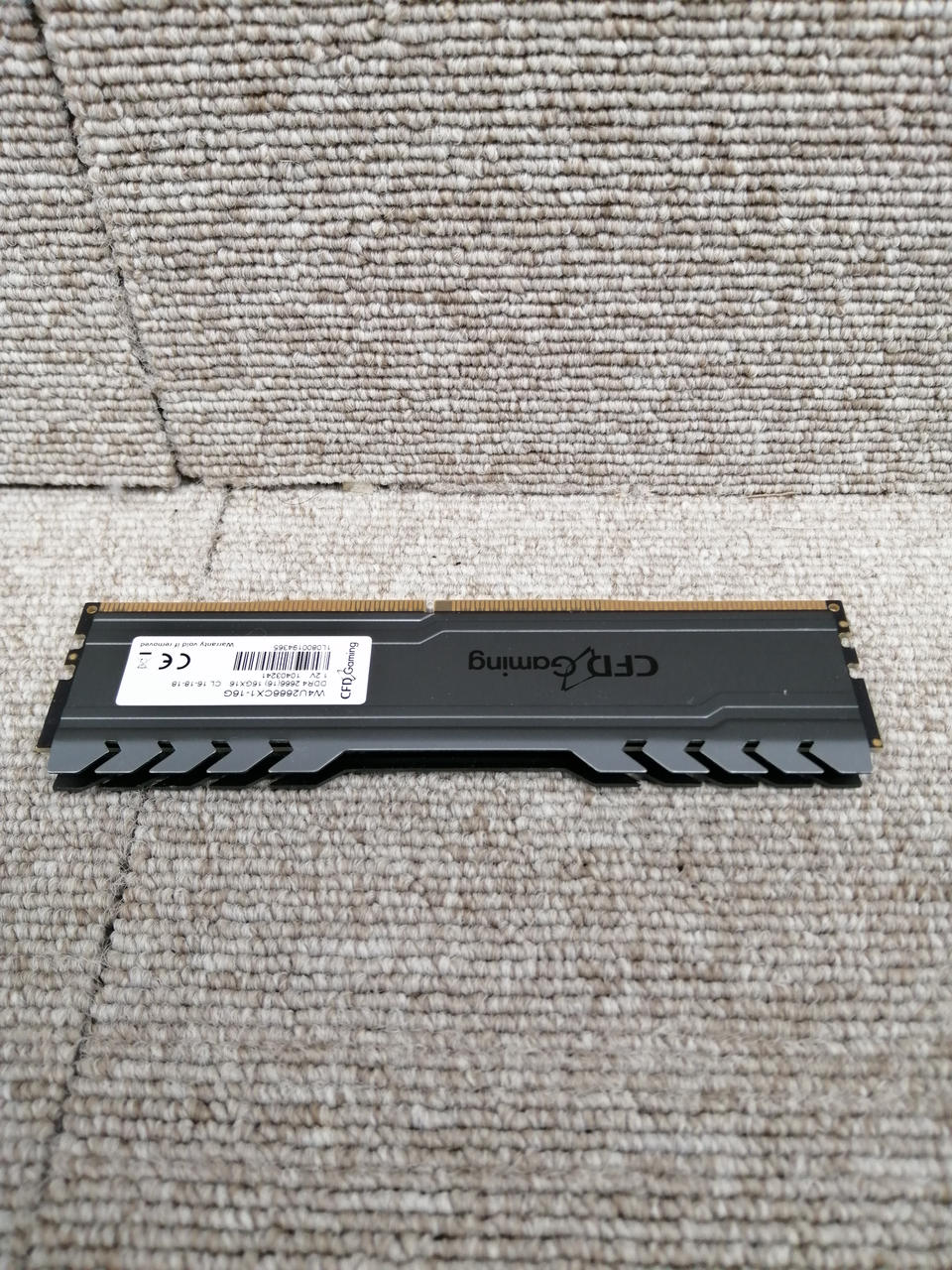 CFD Sales CFD Sales / DDR4 Memory W4U2666CX1-16G