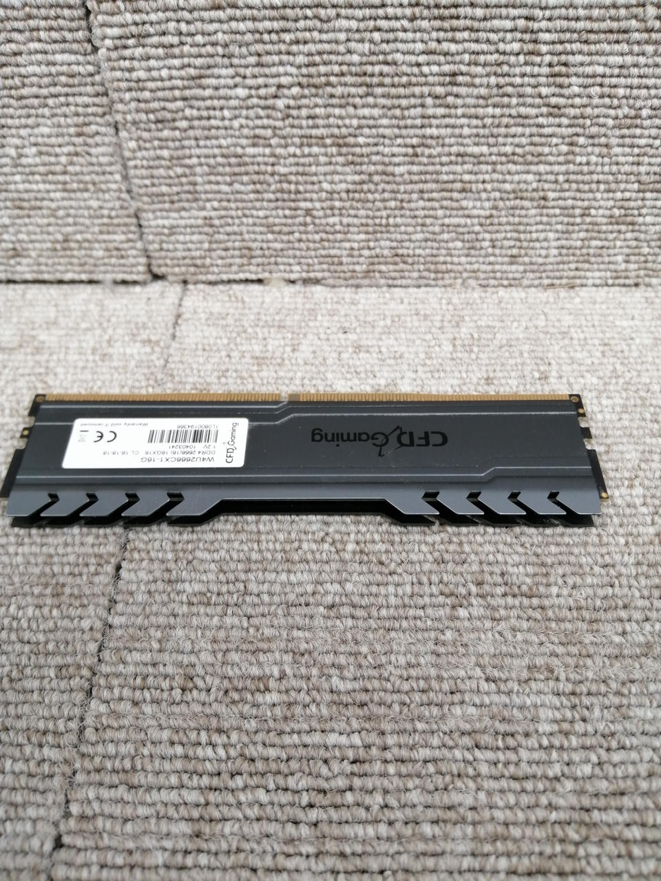 CFD Sales CFD Sales / DDR4 Memory W4U2666CX1-16G