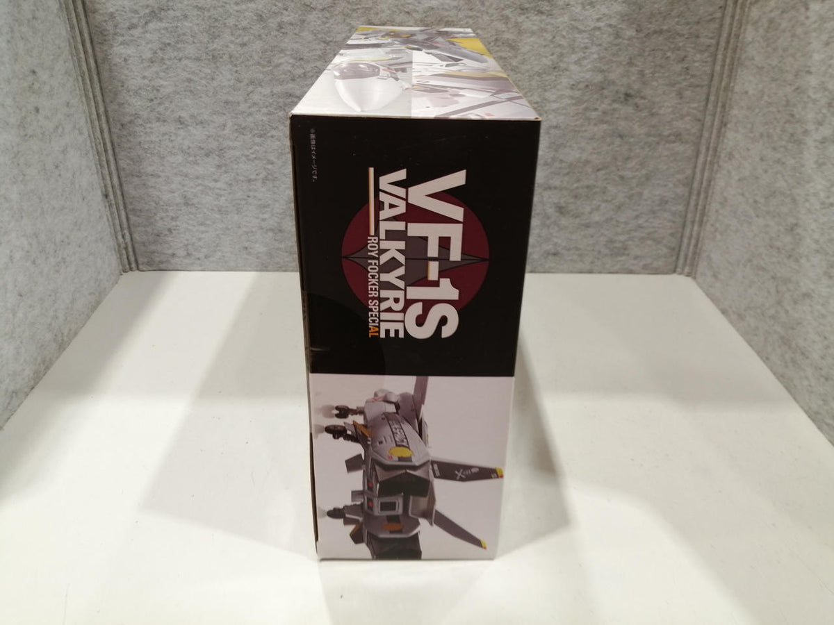 Bandai Super Dimension Fortress Macross DX Chogokin First Limited Edition VF-1S Valkyrie Roy Fo - Banzai Thrifting | BanzaiHobby