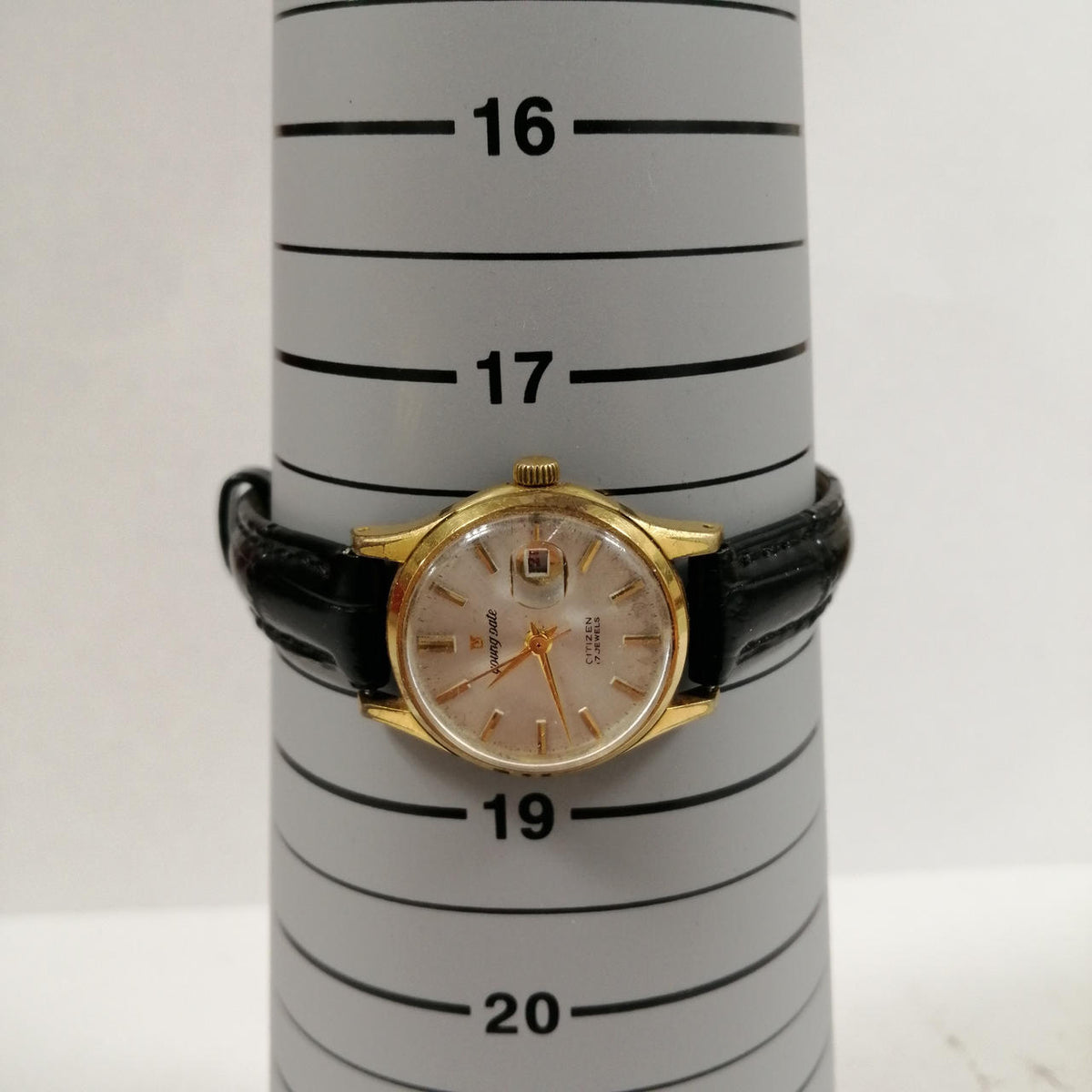 CITIZEN YOUNG DATE Considering Condition