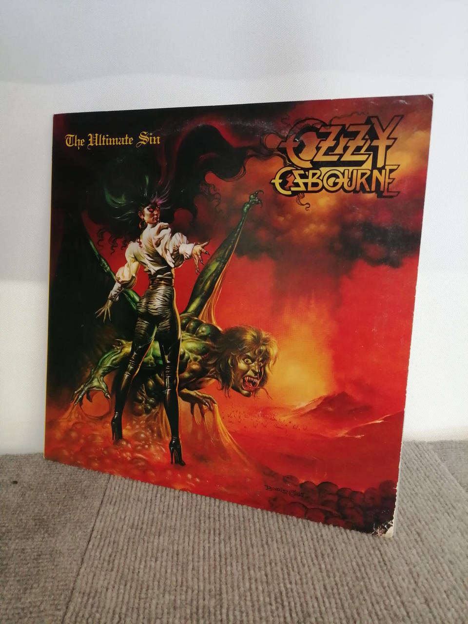 CBS SONY OZZY OSBOURNE/THE ULTIMATE SIN 28AP 3145 - Banzai Thrifting | BanzaiHobby