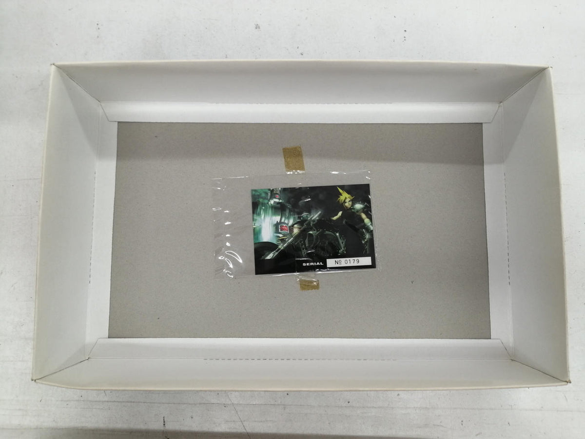 KOTOBUKIYA Final Fantasy Cloud Strife & Hardy-Daytona Resin Cast Kit - Banzai Thrifting | BanzaiHobby