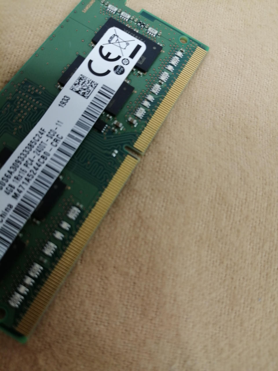 SAMSUNG DDR4 Memory (4GB) PC4-2400T (4GB) - Banzai Thrifting | BanzaiHobby