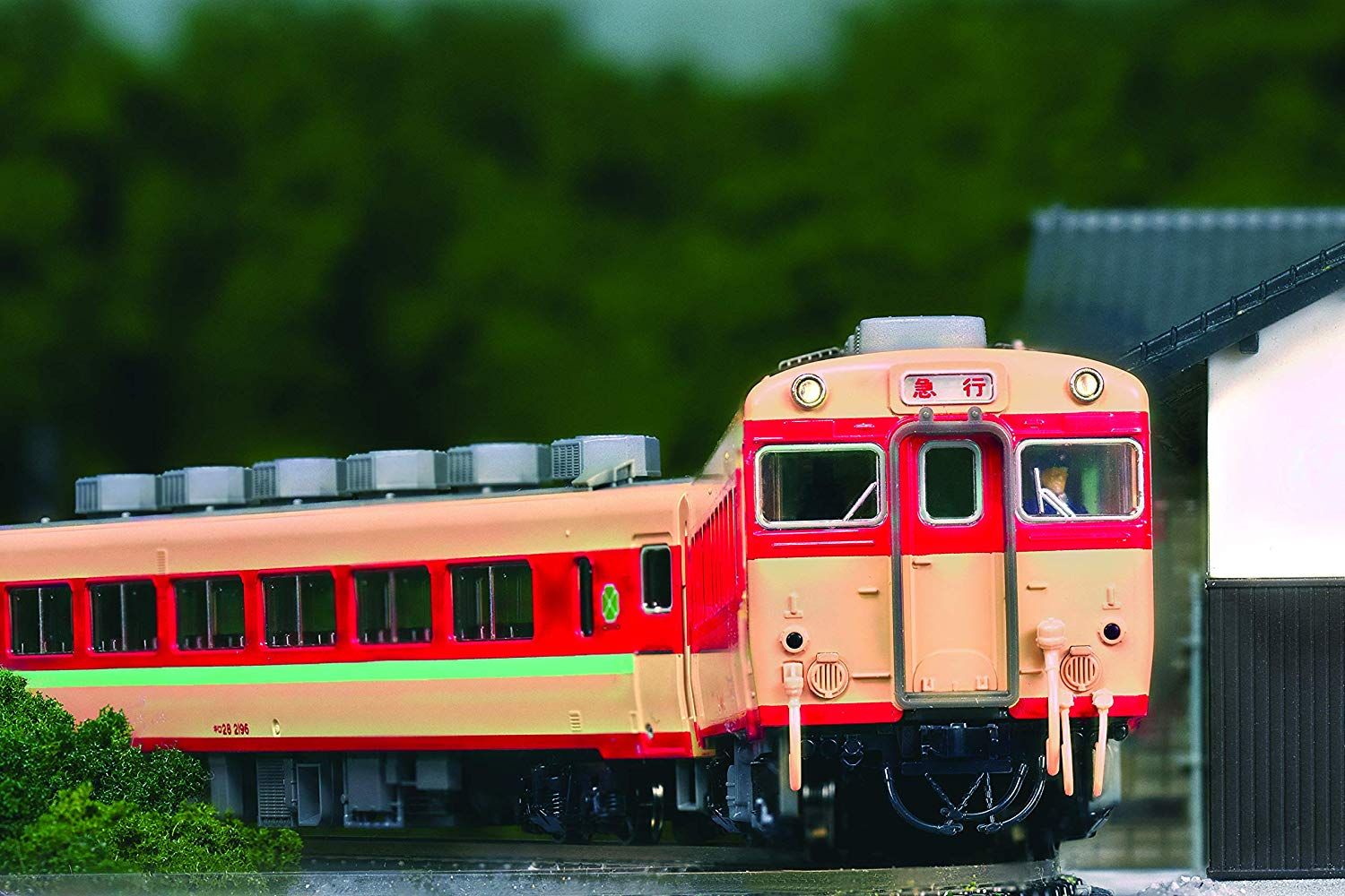 KATO N scale Starter Set KIHA58 Express Diesel Train - BanzaiHobby