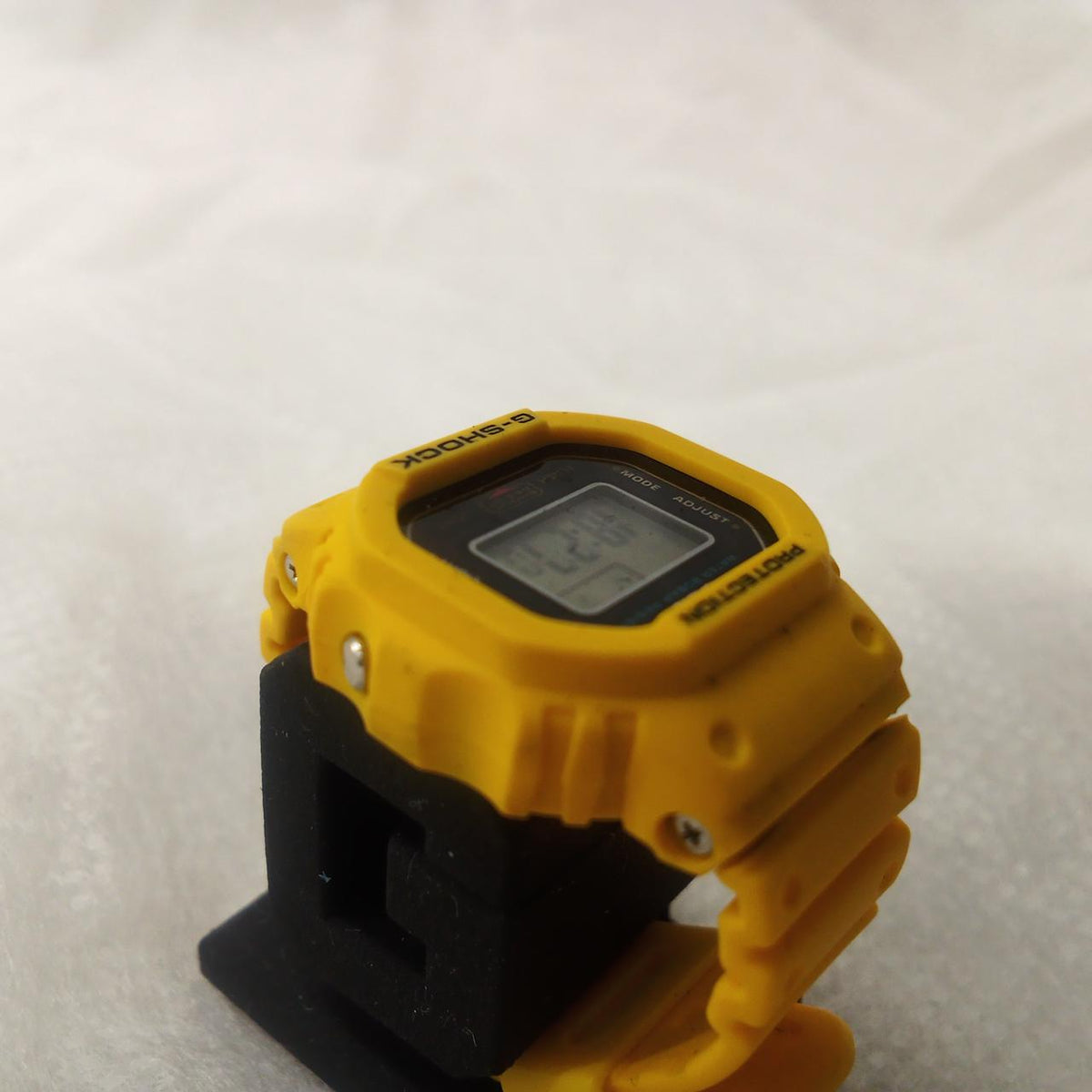 CASIO Quartz G-SHOCK NANO DWN-5600-9JR