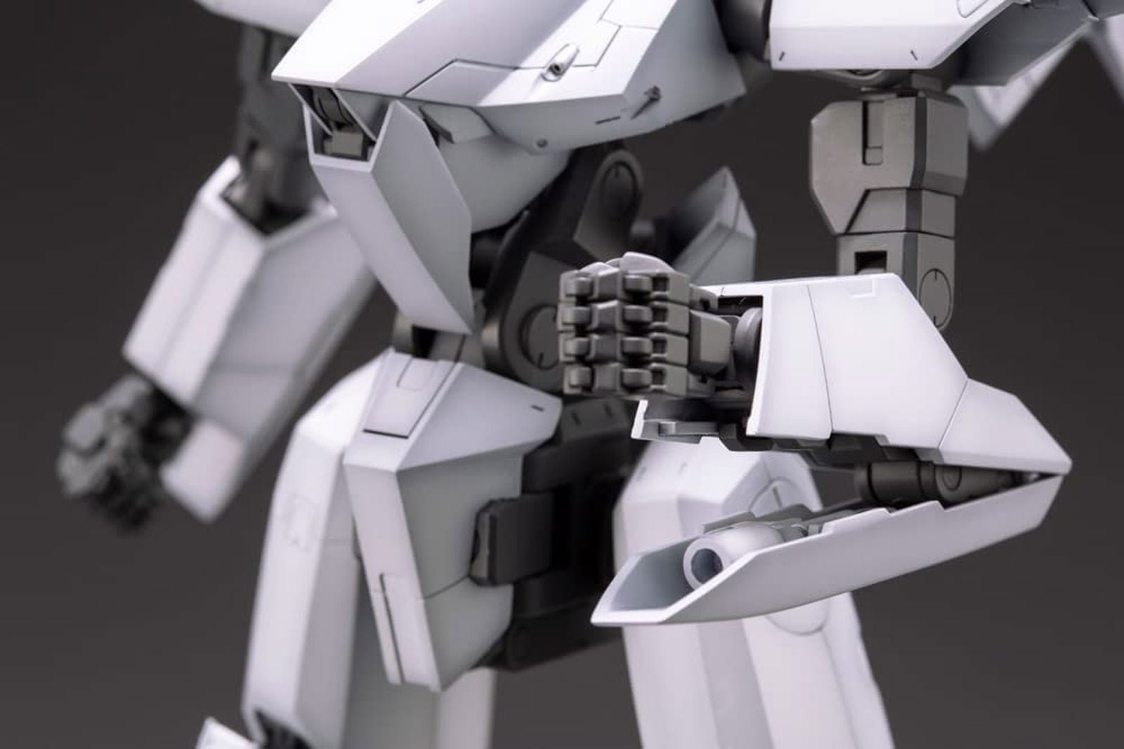 Kotobukiya GT017 Variable Frame System 01 Garudagear [Beluga] - BanzaiHobby