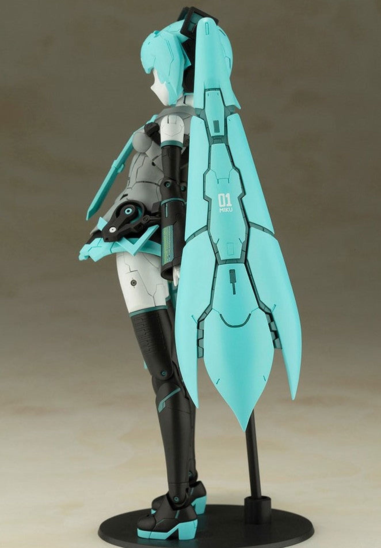 Kotobukiya [PO OCT 2022] FA129 Frame Artist Hatsune Miku - BanzaiHobby