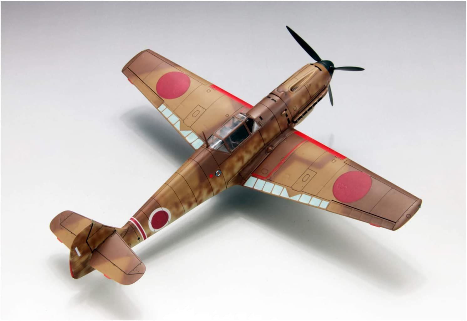 Fine Molds IJA Messerschmitt Bf109E-7 w/Maintenance Scene Set 2 - BanzaiHobby