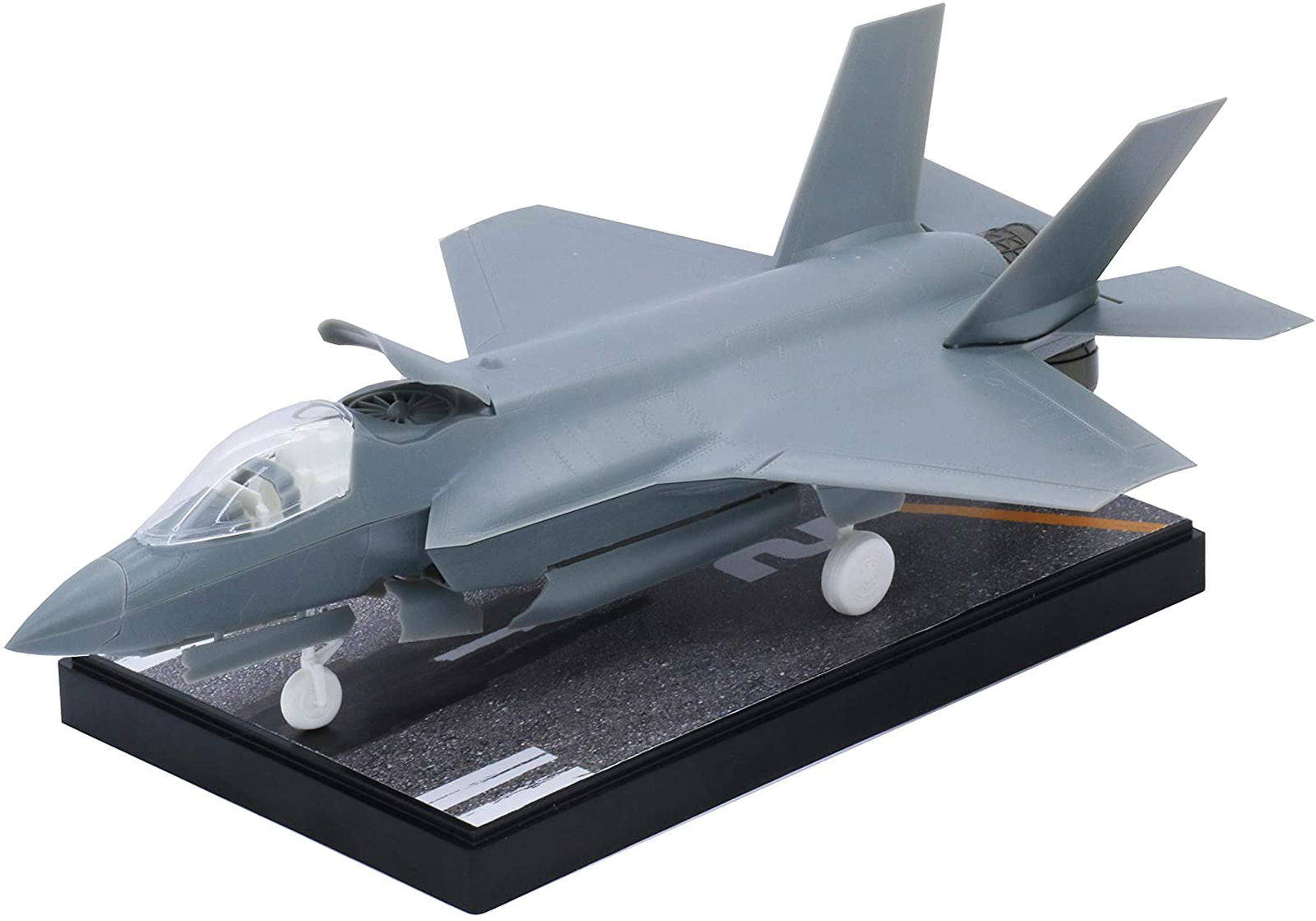 Fujimi F-35B Lightning II (VMFA-121) Special Edition (w/Painted Pedesta - BanzaiHobby