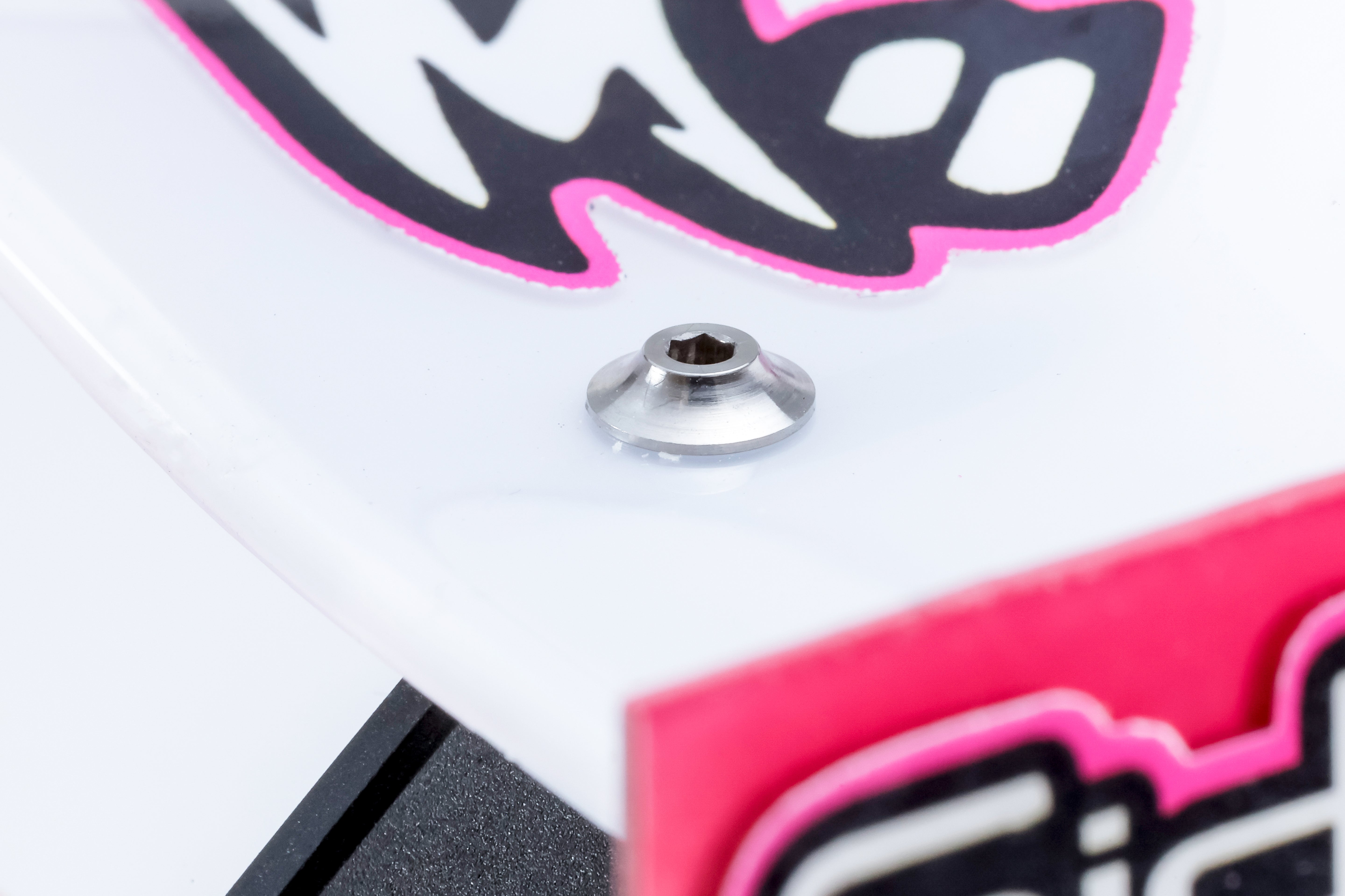 (PO JUL 2026) REVED HS-TS01 8810 STYLE SPM Titanium Wing Tapping Screws M2 x 5mm (2 pieces) - BanzaiHobby