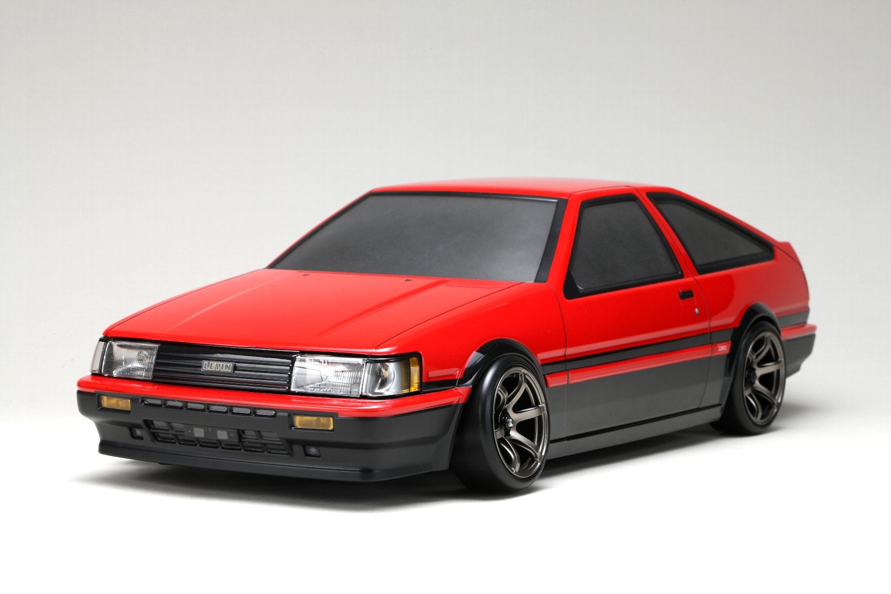 (PO APR 2026) Yokomo SD-AE86L3B Toyota Corolla (AE86) Levin 3-Door Body Set - BanzaiHobby