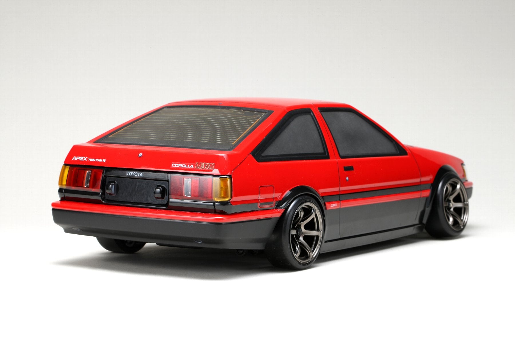【週末限定値下げ】ヨコモ AE86 レビン クーペ 1/10ボディ 中古品 週末限定値下げ！】ヨコモ AE86 レビン クーペ 1/10ボディ 中古品 週末