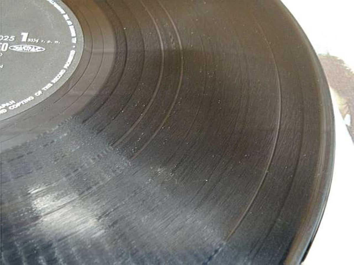 Toshiba Japanese Music LTP-9025 / No Comments Needed