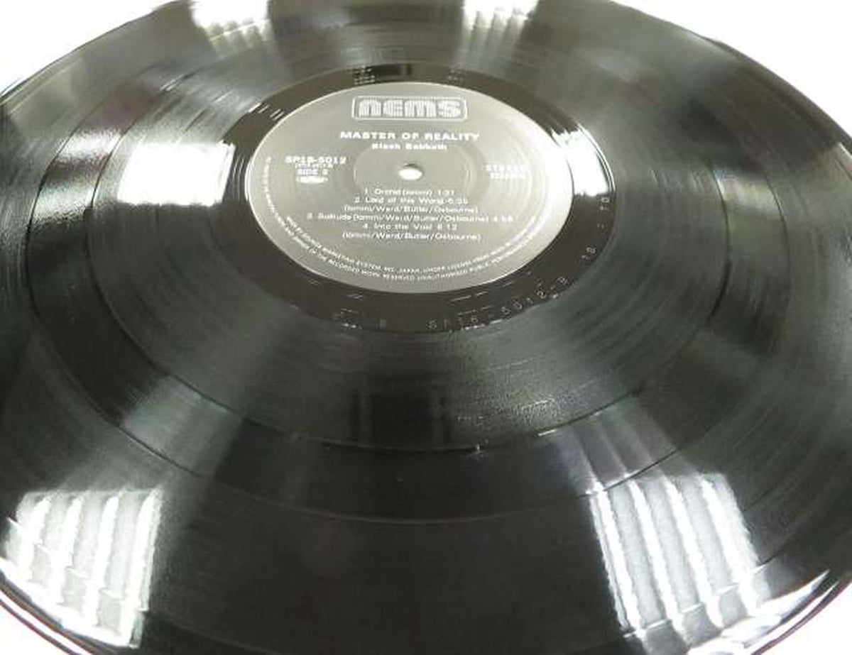 NEMS This is a Black Sabbath LP recommended for heavy metal fans. SP18-5012