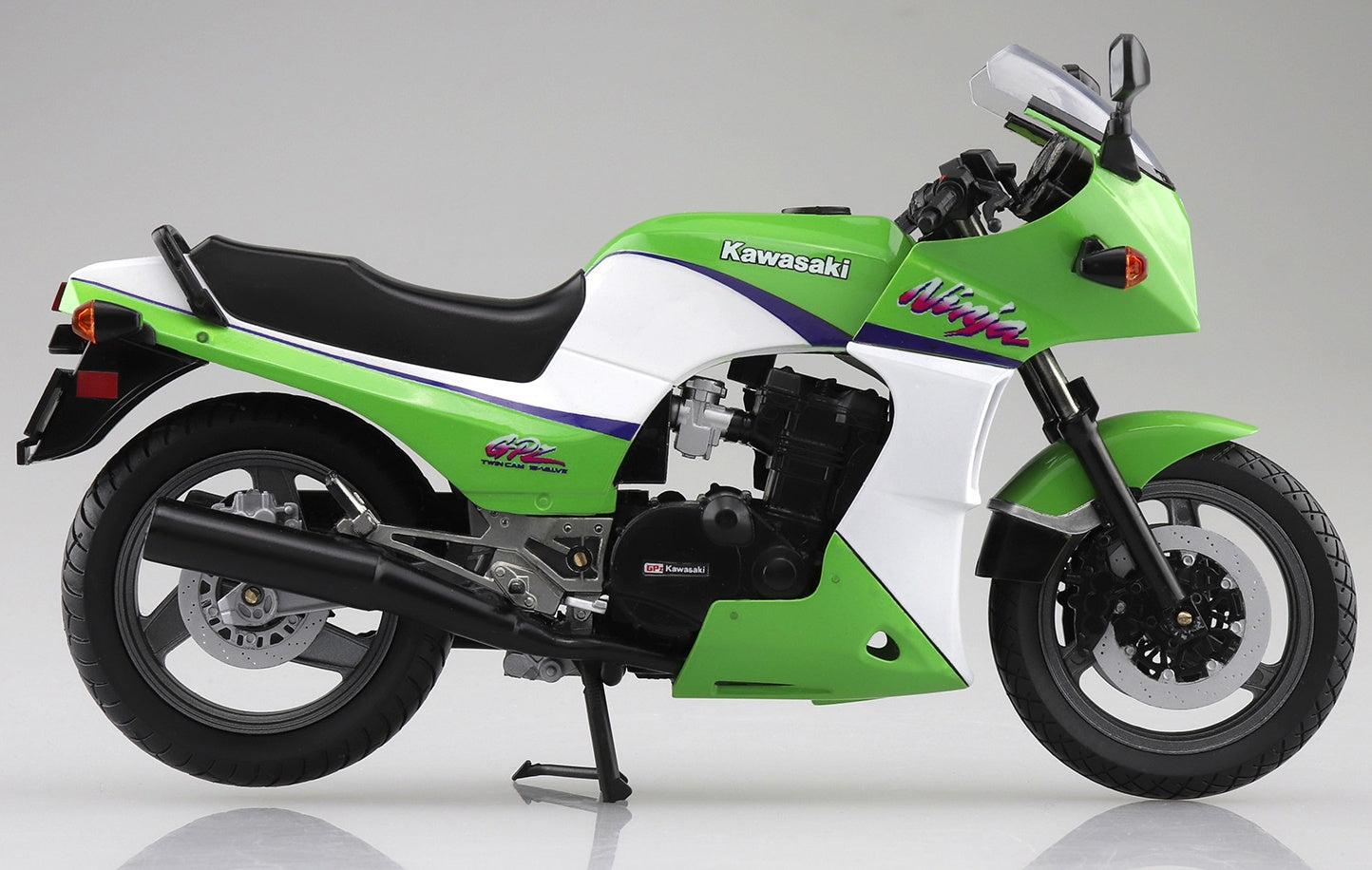 Aoshima 1/12 Complete Bike KAWASAKI GPZ900R Lime Green - BanzaiHobby