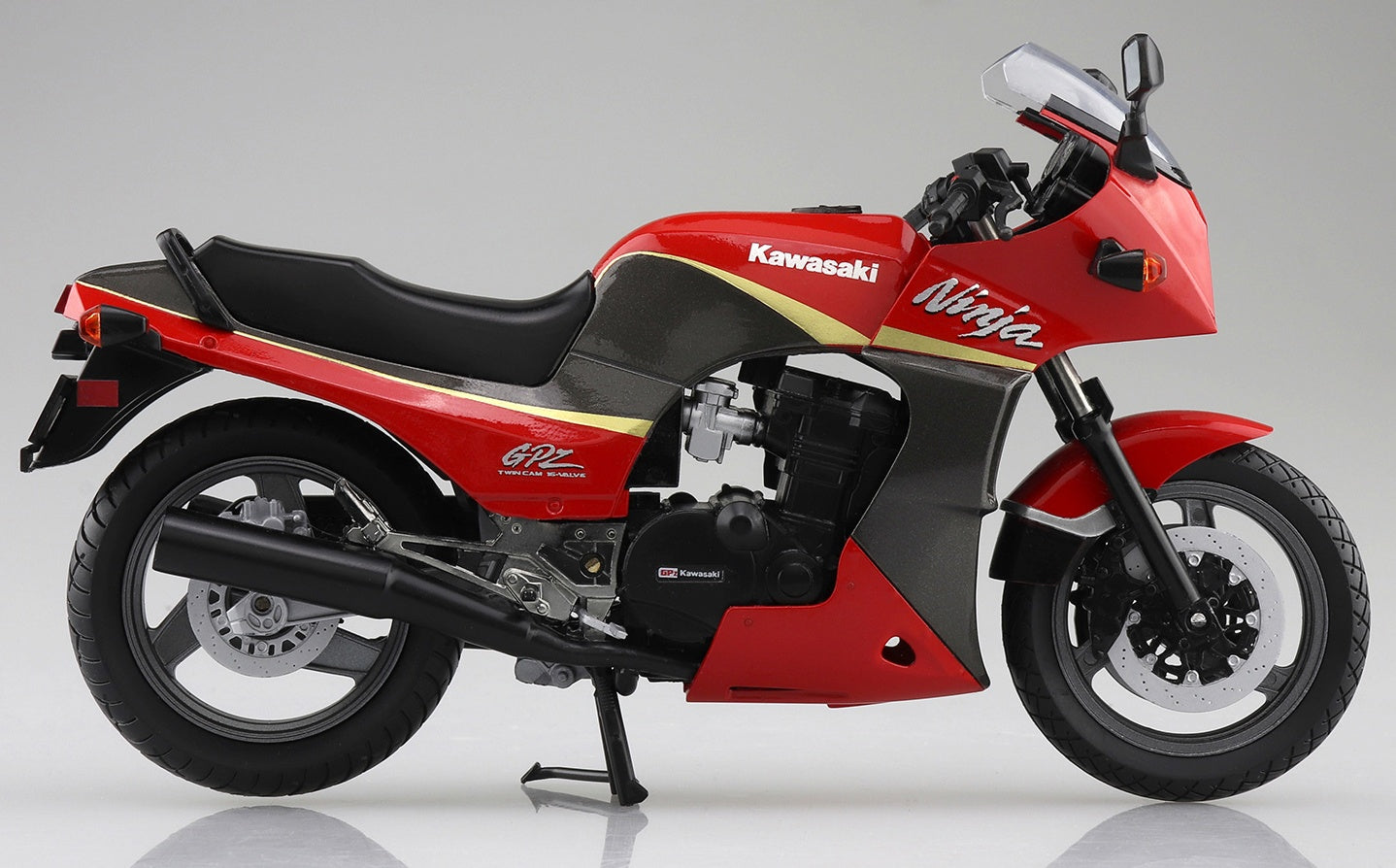 Aoshima 1/12 Complete Bike KAWASAKI GPZ900R Red / Gray - BanzaiHobby