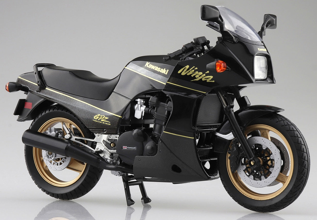 Aoshima 1/12 Complete Bike KAWASAKI GPZ900R Black / Gold - BanzaiHobby