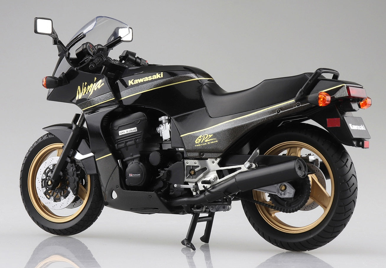 Aoshima 1/12 Complete Bike KAWASAKI GPZ900R Black / Gold - BanzaiHobby
