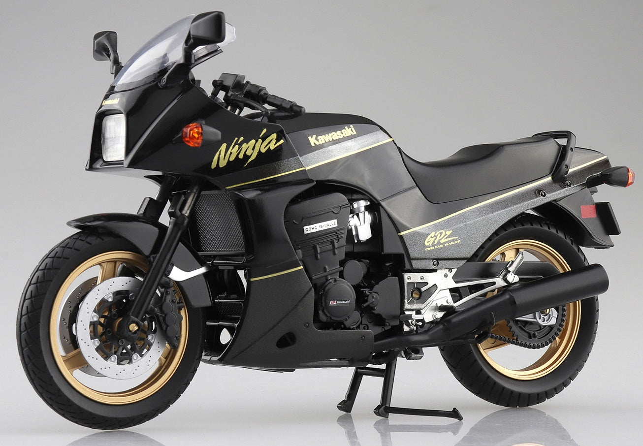 Aoshima 1/12 Complete Bike KAWASAKI GPZ900R Black / Gold - BanzaiHobby