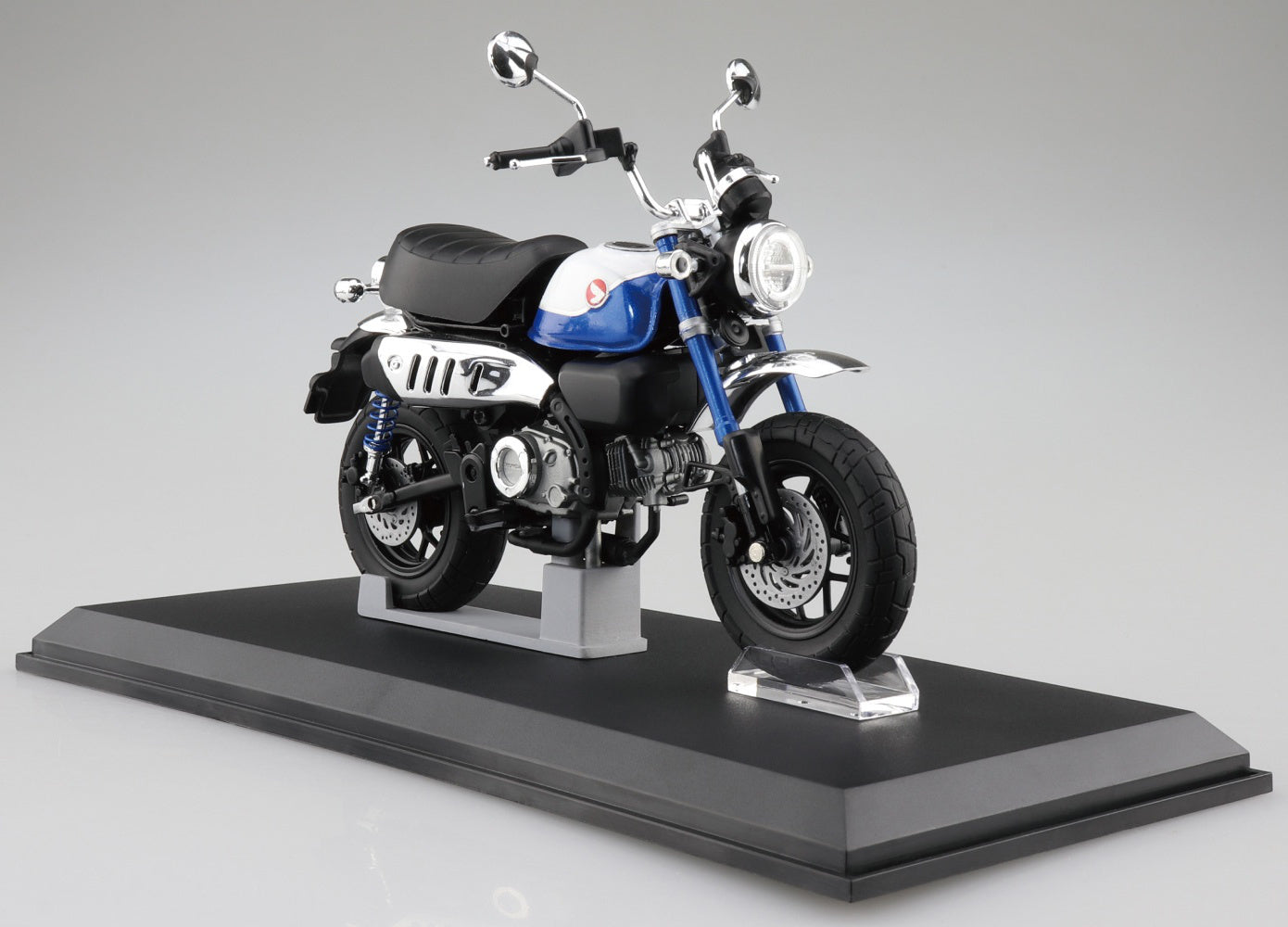 Aoshima 1/12 Honda Monkey 125 '22 Pearl Glitter Ring Blue - BanzaiHobby