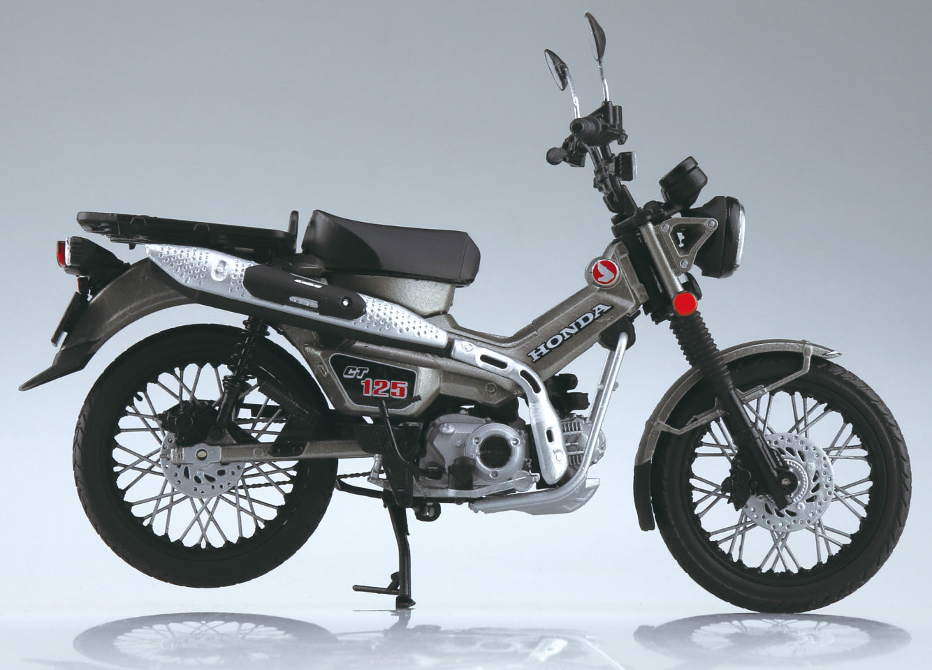 Aoshima 1/12 Honda CT125 Hunter Cub Matte Armored Silver Metallic - BanzaiHobby