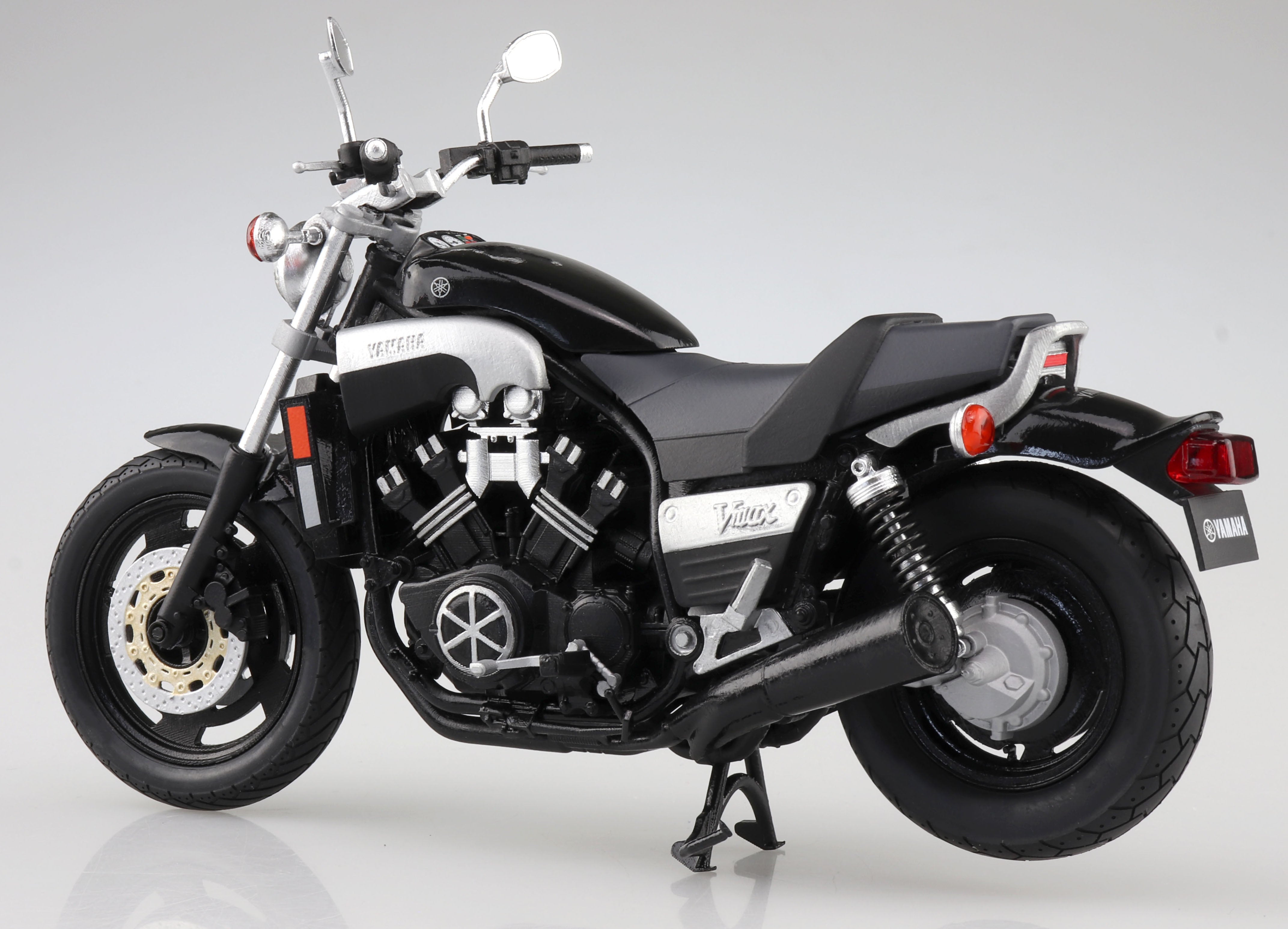 Aoshima 1/12 Yamaha Vmax Black 2 - BanzaiHobby