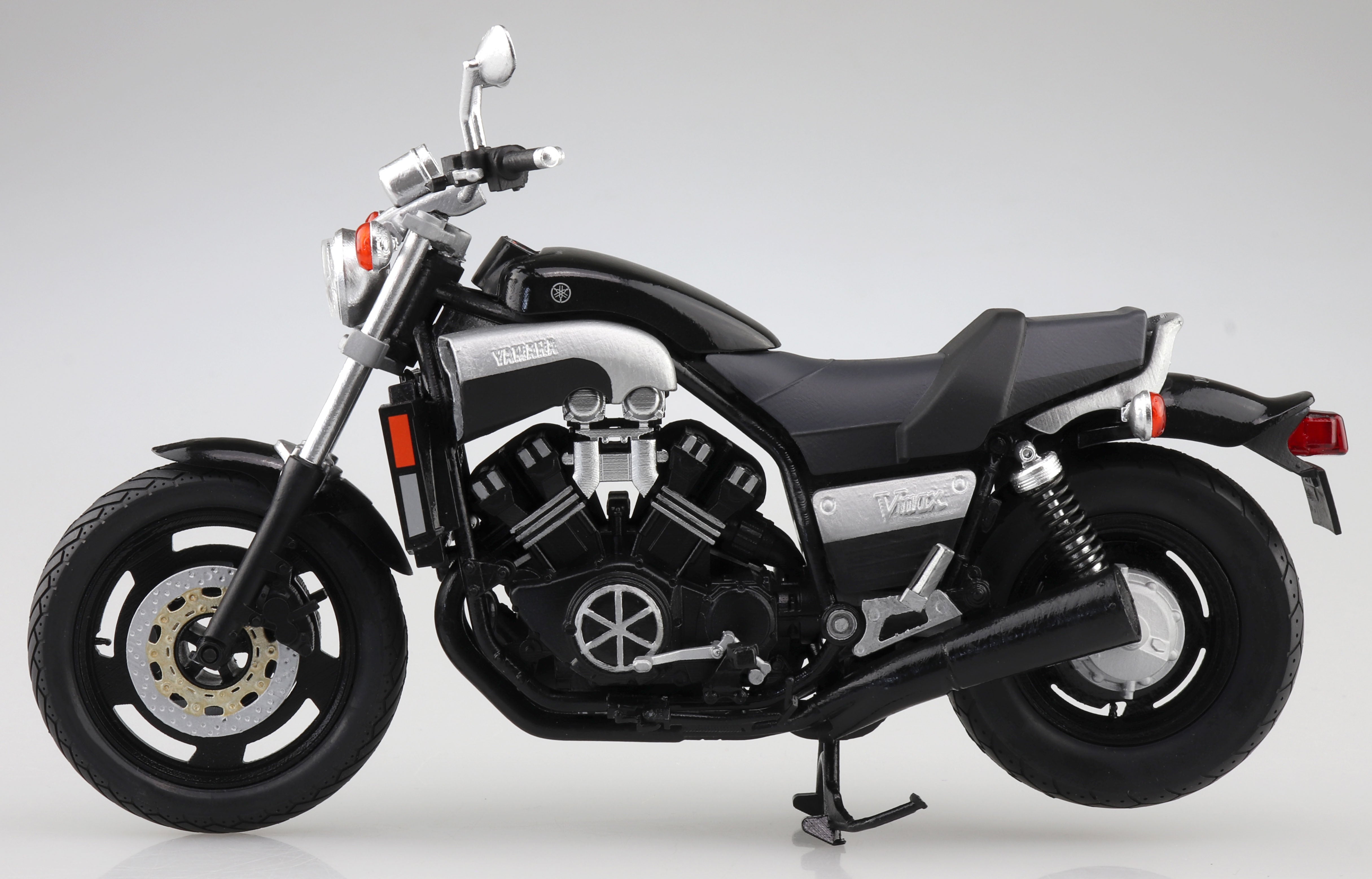 Aoshima 1/12 Yamaha Vmax Black 2 - BanzaiHobby