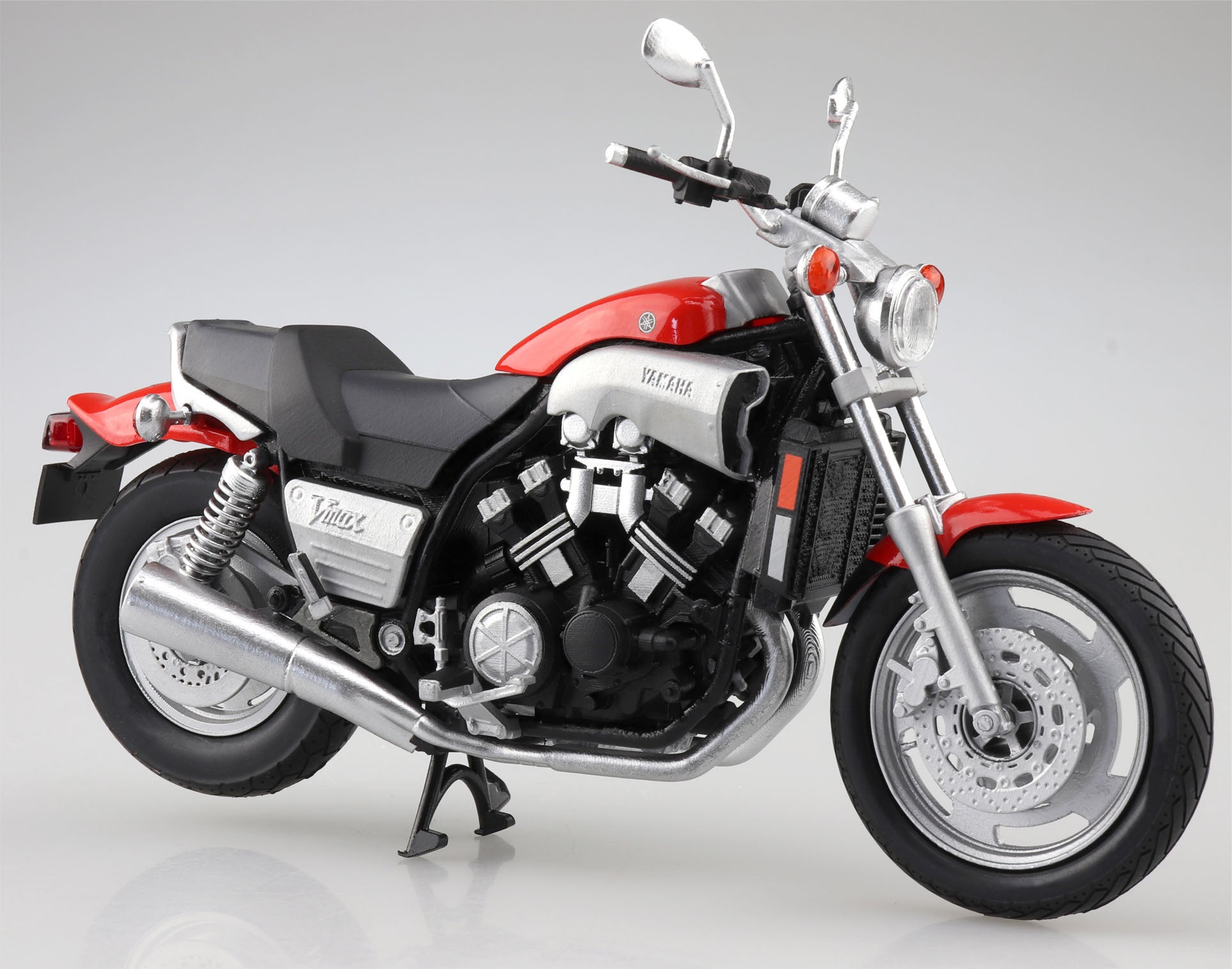 Aoshima 1/12 Yamaha Vmax Fire Red - BanzaiHobby