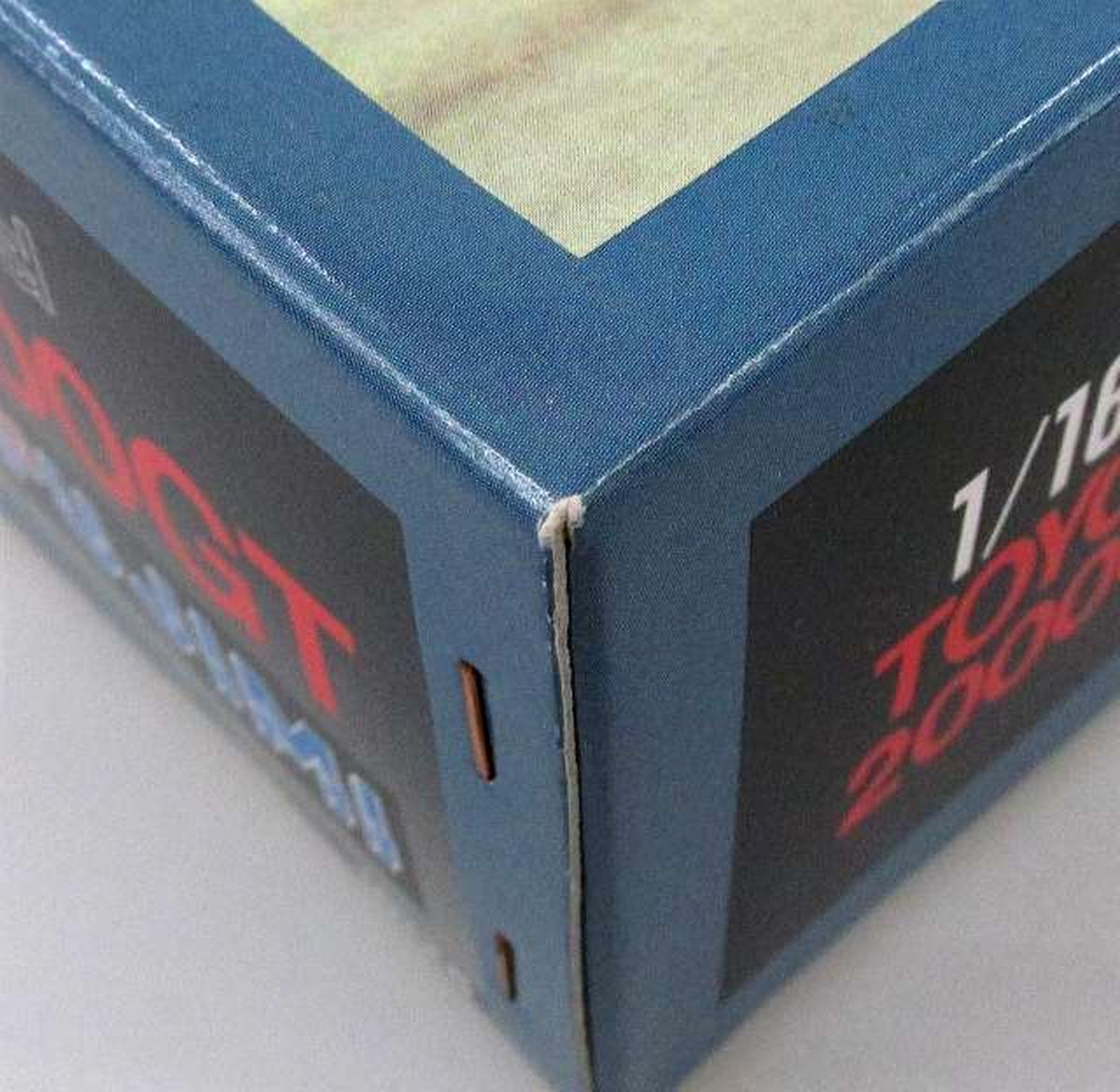 Fujimi 1/16 Toyota 2000GT [10128] - Banzai Thrifting | BanzaiHobby