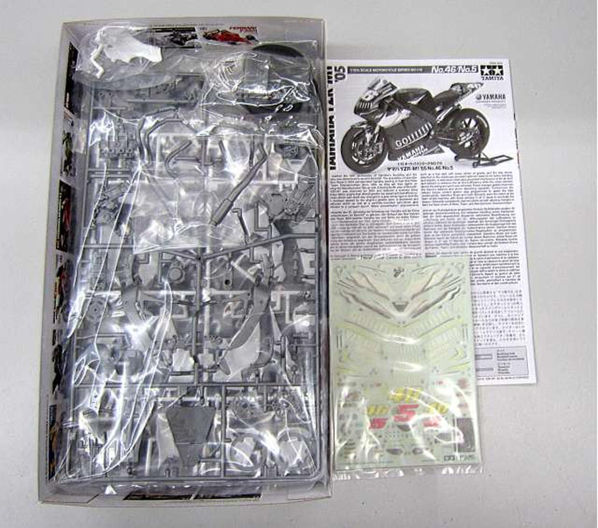TAMIYA 1/12 Yamaha YZR-M1'05 No.46/No.5 "Motorcycle Series No.116" [14116] - Banzai Thrifting | BanzaiHobby