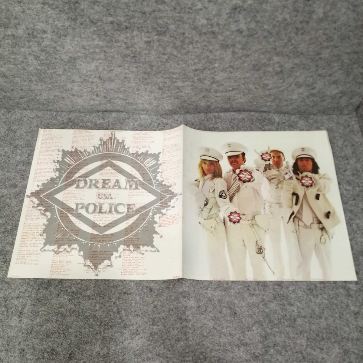 EPIC SONY Cheap Trick 'Dream Police' 25・3P-50