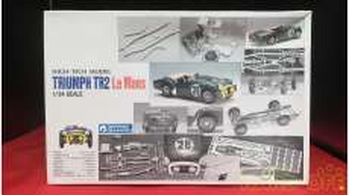 Gunze Sangyo Triumph TR2 Le Mans G-515 - Banzai Thrifting | BanzaiHobby