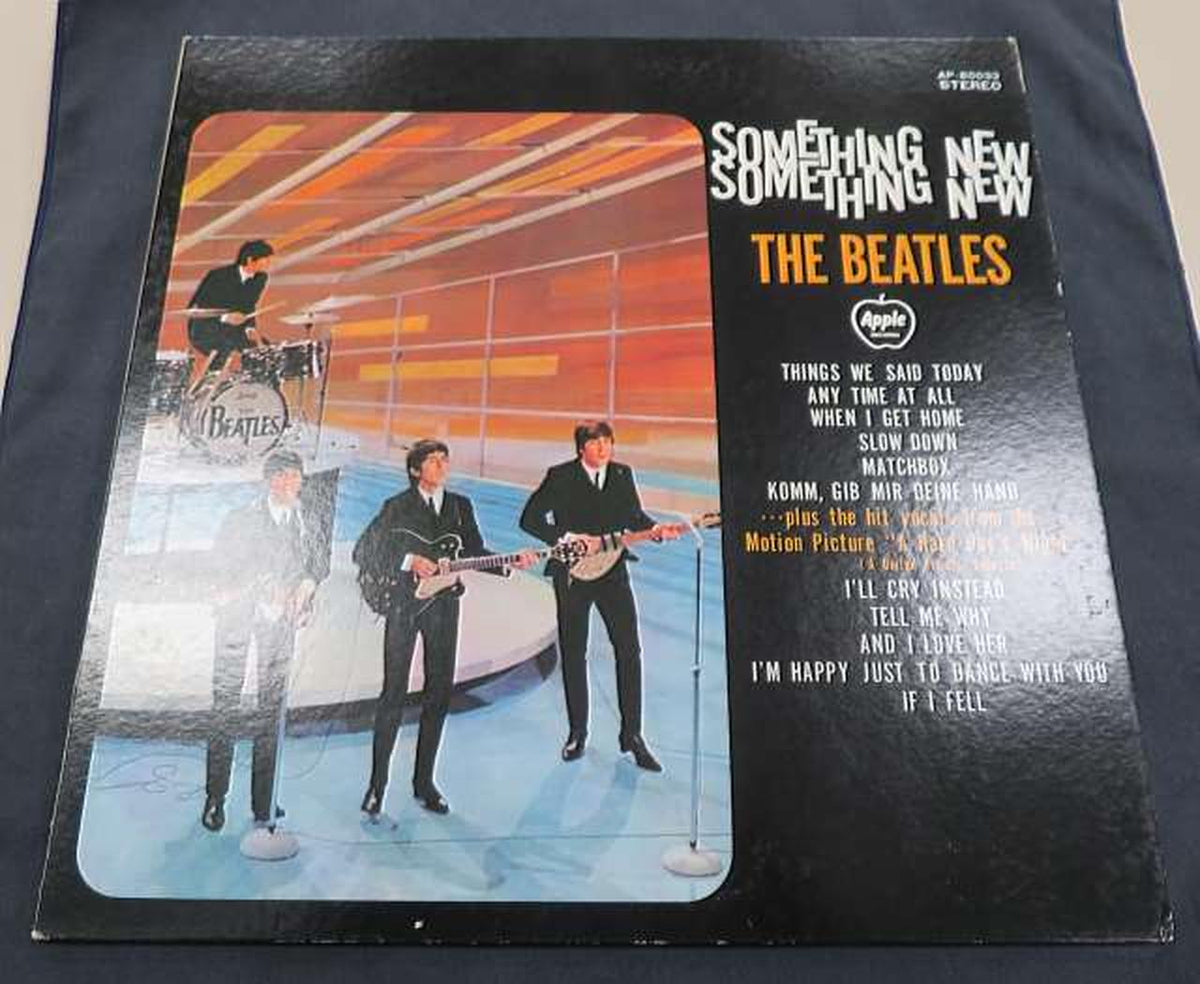 TOSHIBA EMI A disc from the Toshiba Musical Industries era AP-80033