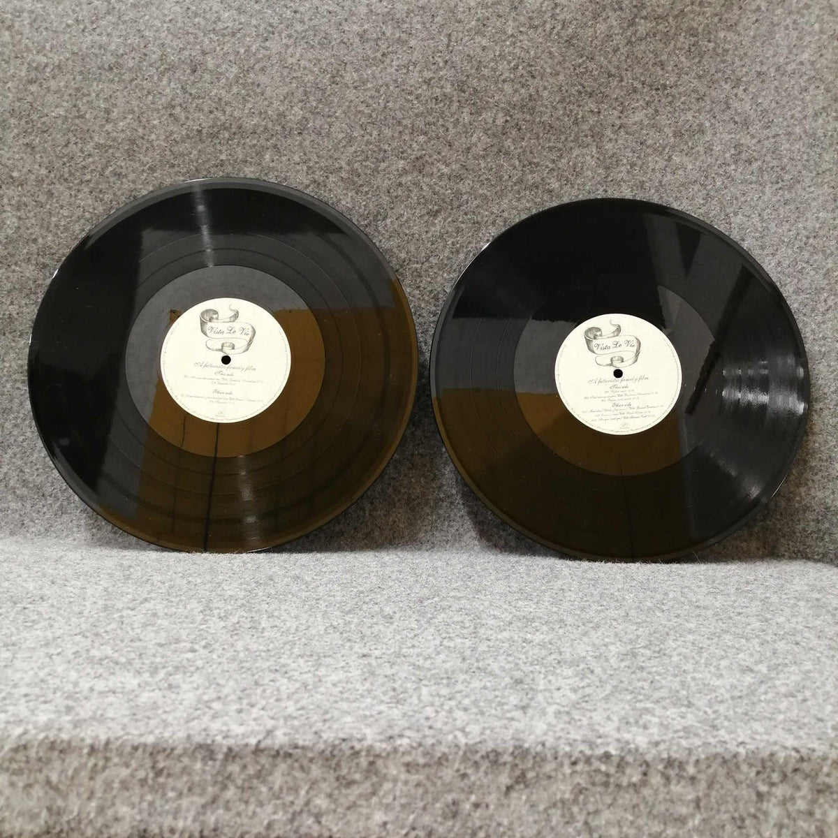 F COMMUNICATIONS VISTA LE VIE「A FUTURISTIC FAMI F223LP