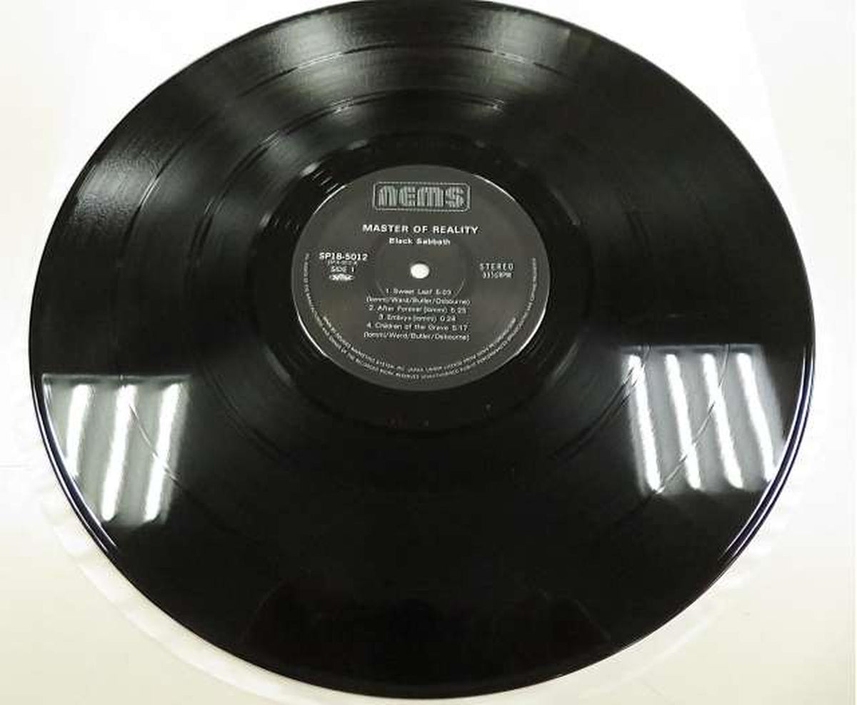 NEMS This is a Black Sabbath LP recommended for heavy metal fans. SP18-5012