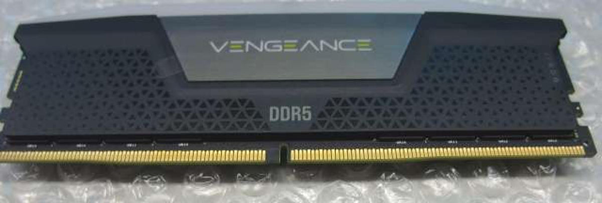 CORSAIR Memory CMH64GX5M2B6000C40 for desktop PCs