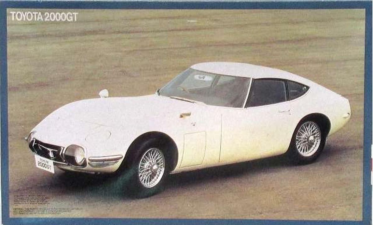 Fujimi 1/16 Toyota 2000GT [10128] - Banzai Thrifting | BanzaiHobby