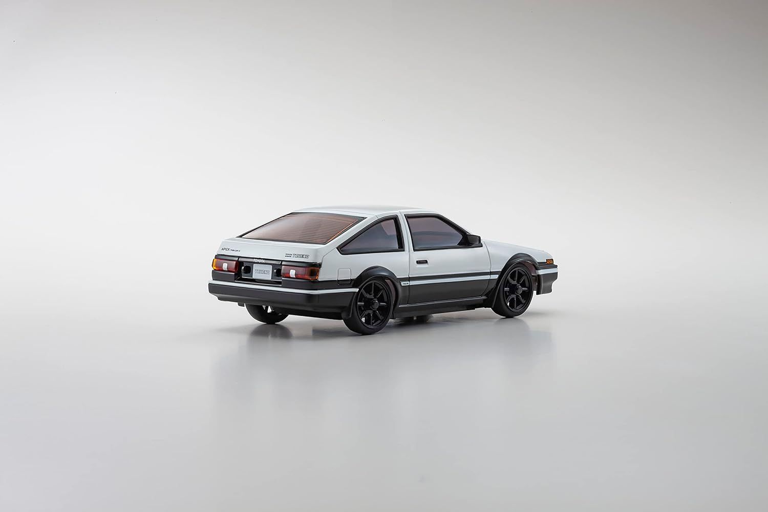Kyosho 32635WBK MA-020 r/s Toyota Sprinter Trueno AE86 White - BanzaiHobby