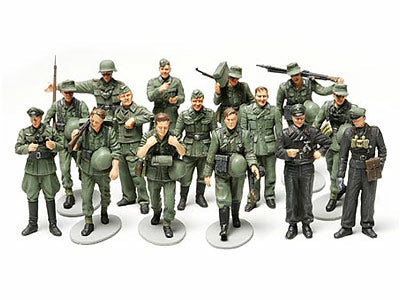 WWII German Infantry - 1/48 On Manuevers