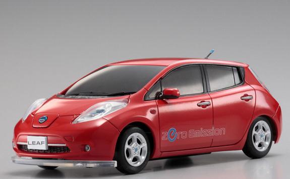Nissan Leaf (Red) Auto Scale