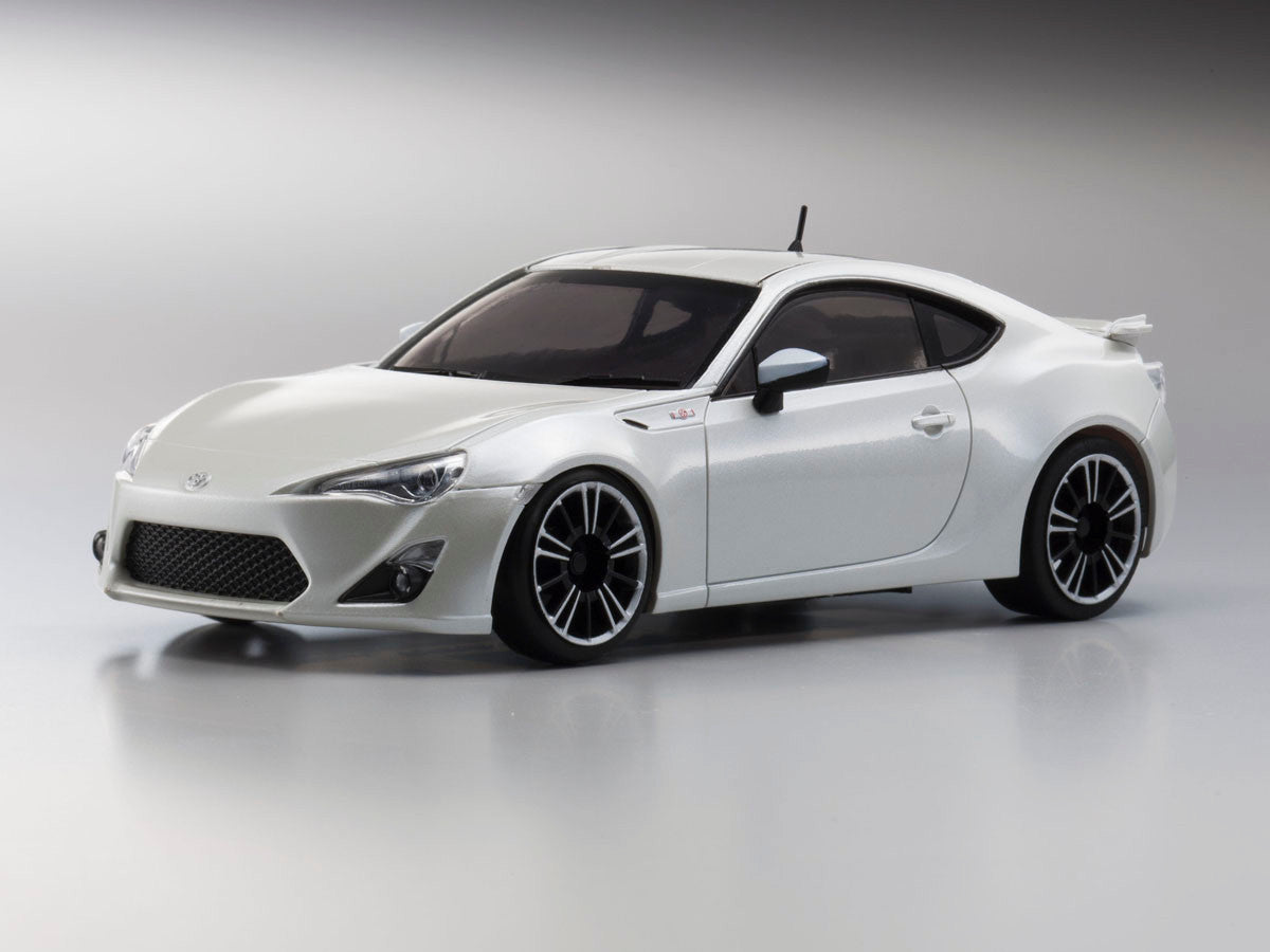 MZP136PW Toyota 86 Pearl White