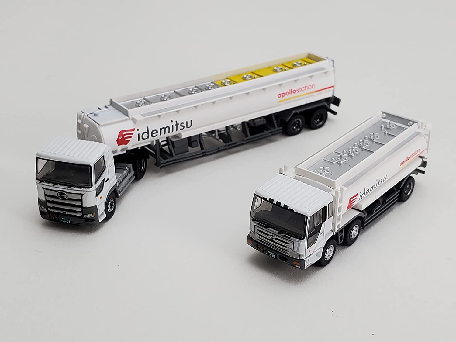 317791 The Truck/Trailer Collection Idemitsu Tank Truck Set (2 C