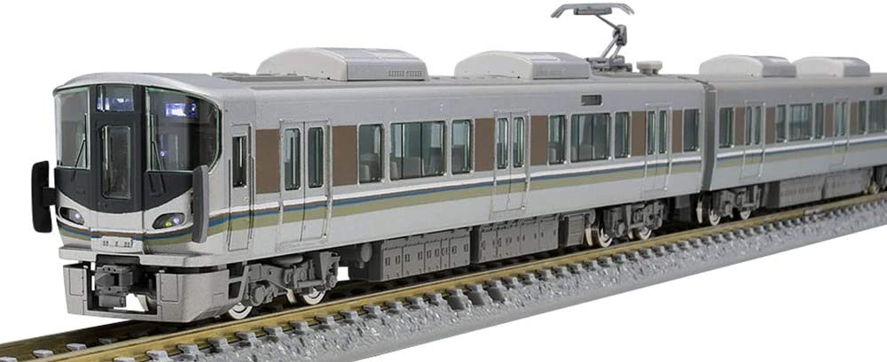 98685 J.R. Suburban Train Series 225-100 (Eight Car Formation) S